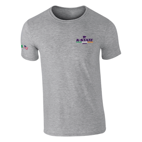 The Click & Collect K-State Grey T-Shirt Kids by College Football Ireland Store is a light gray short-sleeve tee featuring a small purple, rainbow, and white 2023 K-State logo on the left chest and a rainbow flag on the left sleeve.